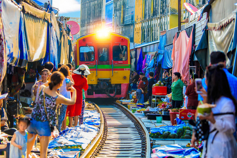 Depuis Bangkok : marché flottant d'Amphawa et bateauExcursion en petit groupe avec prise en charge à l'hôtel