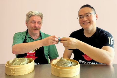 Guangzhou: Cooking Class Cantonese Dim Sum with Tea Tasting Sticky Rice & Chicken in Lotus Leaf
