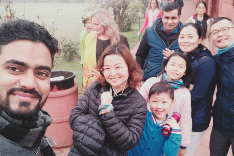 Delhi: Red Fort Skip-the-Line Entry Ticket & Guided Tour Delhi: Red Fort Skip-the-Line Tour with Guide Only.