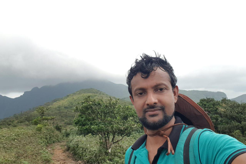 纳克尔斯峰探险和希洛亚村露营 2 日游