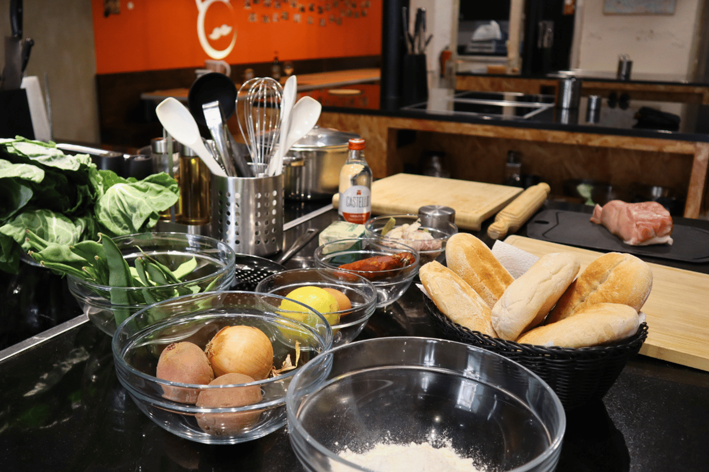 Lisbon: Portuguese street food cooking class with Drinks