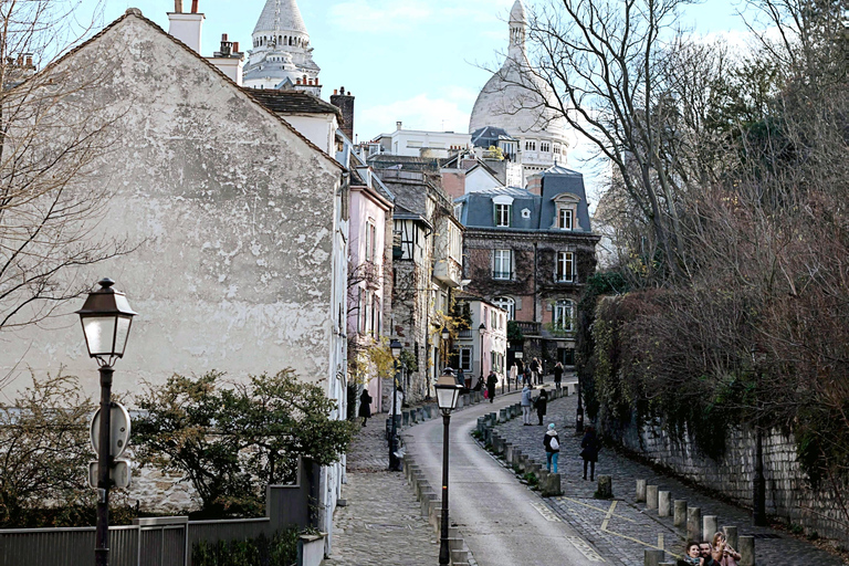 Montmartre for Art Lovers - Walking tour with Expert Guide Montmartre for Art Lovers - Fun walking tour with Billy.