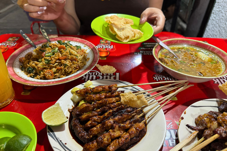 Jakarta Nights Food Tour with 15+ Tastings