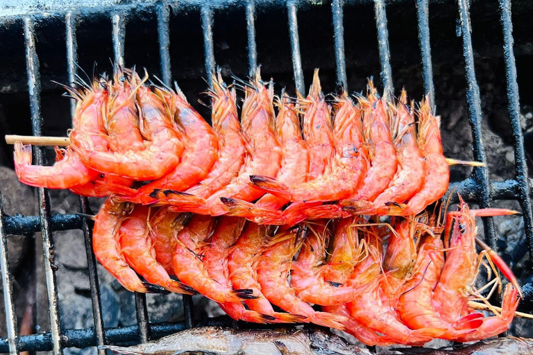 Hue Tour to Tam Giang Lagoon & Thuan An Beach by Jeep