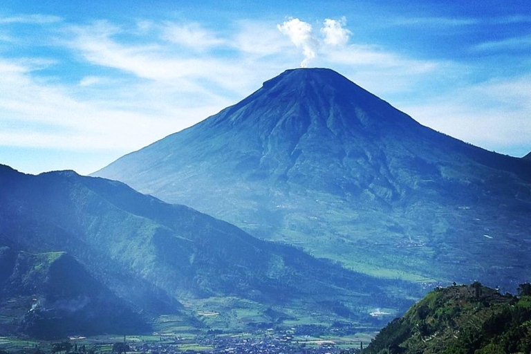 From Yogyakarta: Dieng Tour, Golden Sunrise &amp; Tea Plantation