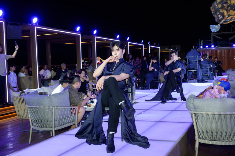 Pattaya Atlantis Show | Buffet Dinner | Free Transfer Oriental Atlantis VIP Table for 1-6 | Free Hotel Transfer