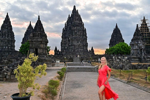 Yogyakarta: Prambanan Temple Guided Private Tour with Ticket Prambanan Temple Guided Private Tour without Ticket