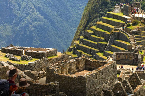 From Cusco: Machu Picchu Day Tour with Panoramic Train From Cusco: Full-day group tour to Machu Picchu and panoramic train