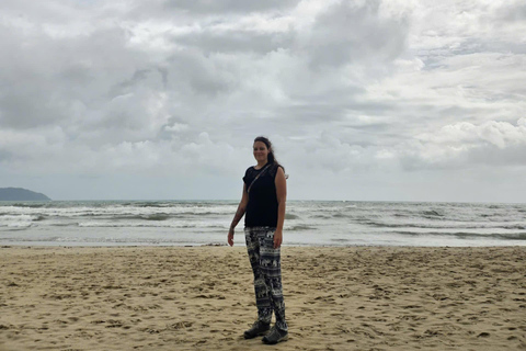 Da Nang : montagne de marbre, pont du Dragon, plage en moto