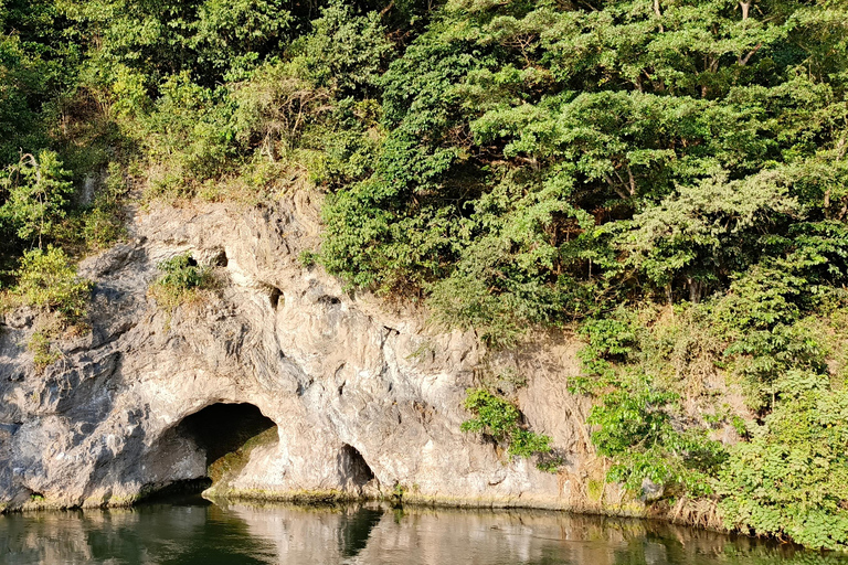 Kampala: Jinja 2-Day Adventure Tour with Rafting & Cruise