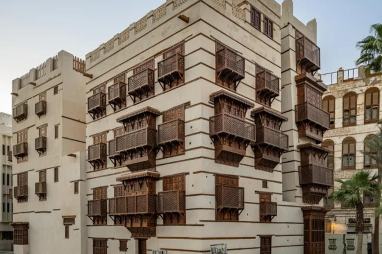 جدة: جولة إرشادية في المدينة القديمة والكورنيش والمسجد العائمجدة: يوم كامل خاص وفخم.