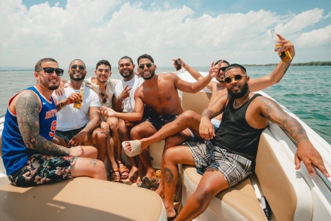 Cartagena: imprezowa łódź na wyspę Cholon