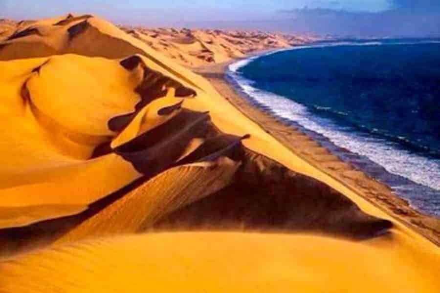 Walfischbucht: Halbtägige Geländewagen-Tour nach Sandwich Harbour. Foto: GetYourGuide Walfischbucht: Halbtägige Geländewagen-Tour nach Sandwich Harbour. Foto: GetYourGuide