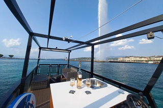 GENEVA: PRIVATE 360° LAKE CRUISE WITH APERITIF