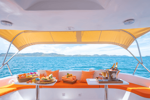 Pattaya: Private Sailing Catamaran Island Hopping Morning Round (8am-1pm)