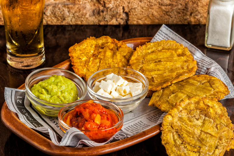 Cartagena: tour a piedi guidato della città vecchia con cibo e bevande