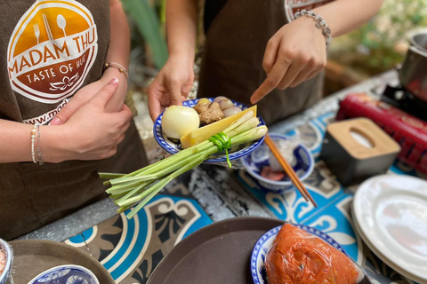 顺化市：顺化牛肉面工作坊 - 顺化传统美食之旅顺化牛肉面汤烹饪工作坊和当地市场之旅