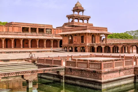 From Delhi: Agra Day Tour by Vande Bharat Express