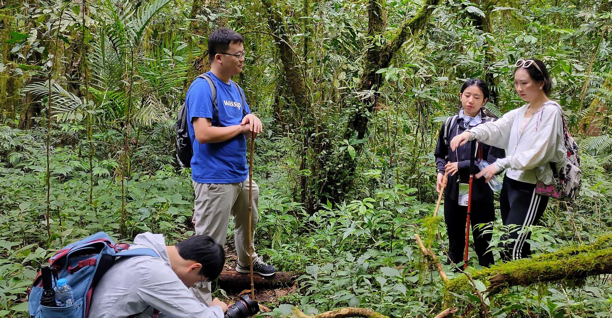 Munduk , Jungle Trekking,Canoeing & Balinese Cooking class - Housity