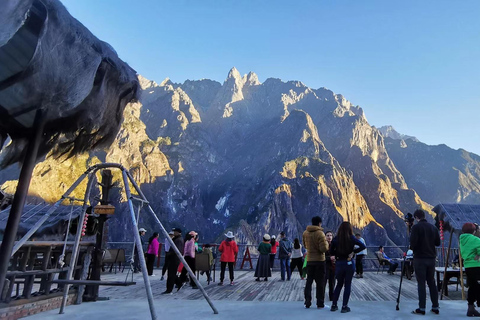 Tiger Leaping Gorge Trekking in the Canyon