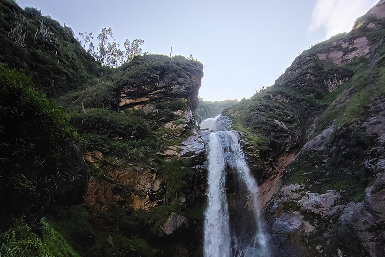 Hike in the Andes Mountains of Lima (Antakallo Waterfall) Hike in the Surroundings of Lima – Antakallo Waterfall