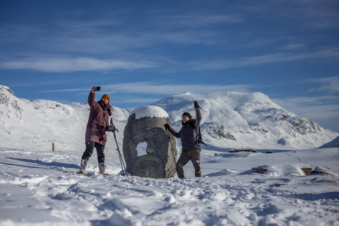 Verken Jotunheimen met Snowcoach en sneeuwschoenen