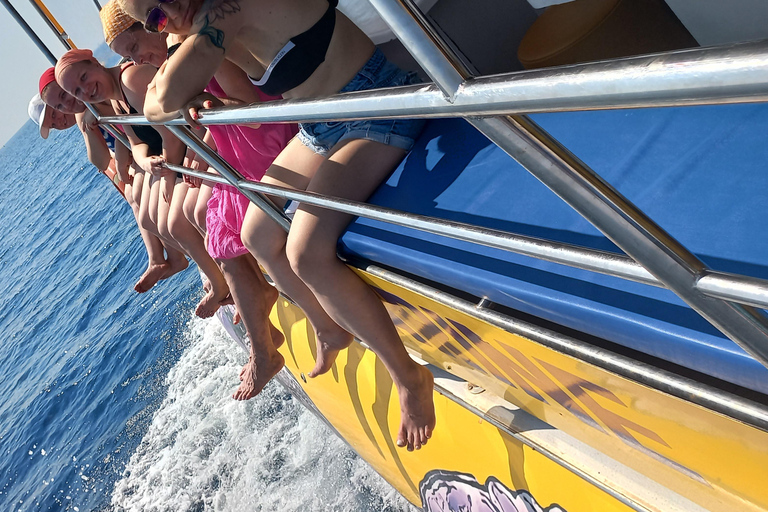 Larnaca: Yellow Submarine Swim Cruise with Unlimited Drinks