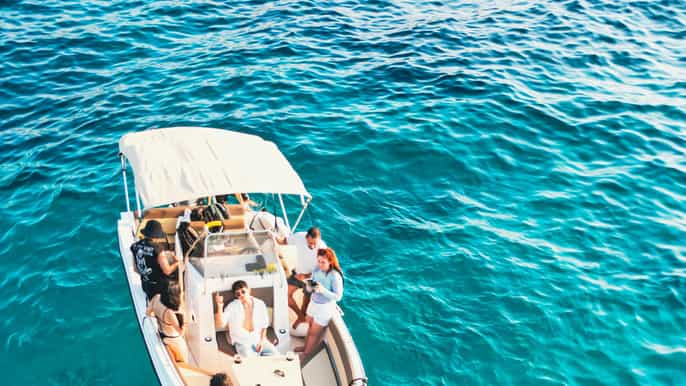 Malta: Private Boat Charter to Comino & Blue Lagoon