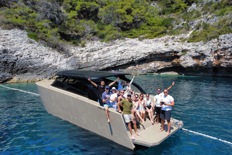 Split: Full-Day 4 Islands Tour by Luxury Boat