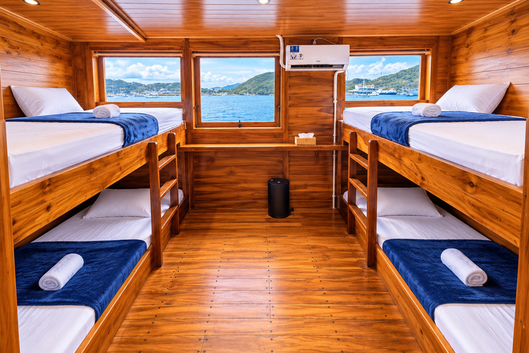 3D Komodo Sailing & Land Tour 12 Stops Single Bed & Hotel 3-Day Shared Cabin, Single Bed No Land Tour No Park Fee
