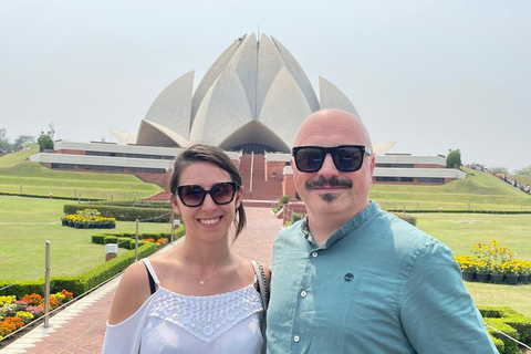 Delhi: tour espiritual de 4 religiones y espectáculo de agua de AkshardhamTour privado (coche + guía)