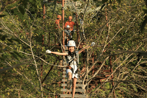 Chiang Mai: Aventura de tirolesa com almoço e serviço de busca no hotel na cidadeZipline A (10 plataformas)