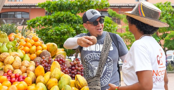 Cartagena Bites & Stories: Local Street Food and Bay Tour