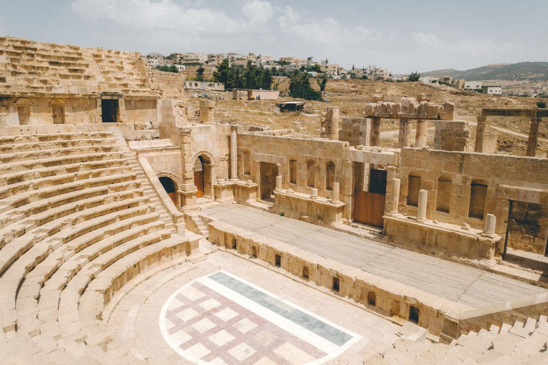 4-daagse privétour: Jerash, Amman, Petra, Wadi-rum en Dode Zee.All-inclusives