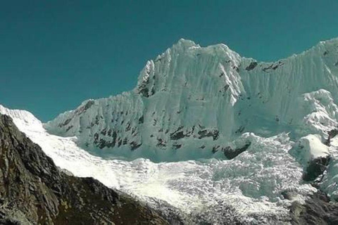 Huaraz: Laguna 69 Full-Day Guided Trekking Adventure