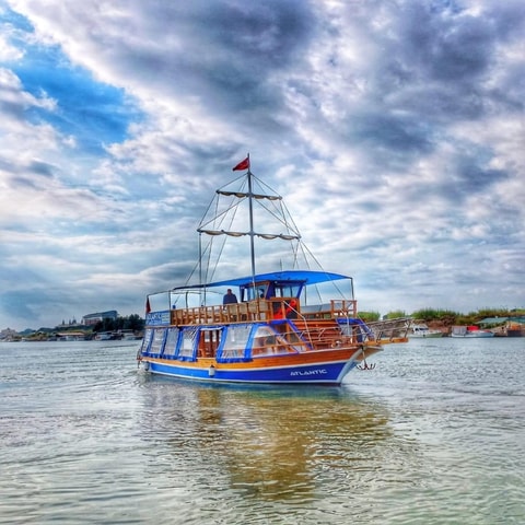 Antalya/ Belek: Relax Boat Tour with Lunch & Soft Drinks