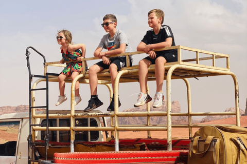 Wadi Rum woestijn: Halfdaagse tour per jeep (ochtend of zonsondergang)