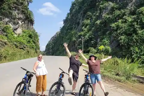 Fra Hanoi: 3-dagers tur til Ninh Binh og cruise i Ha Long-bukten