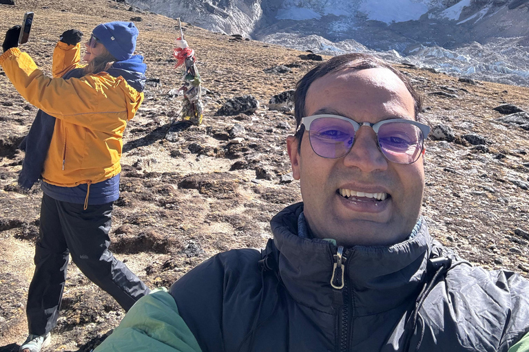 Everest Base Camp & Gokyo Lake Helicopter Flight landing Gokyo Lake Helicopter Flight Tour with Breakfast