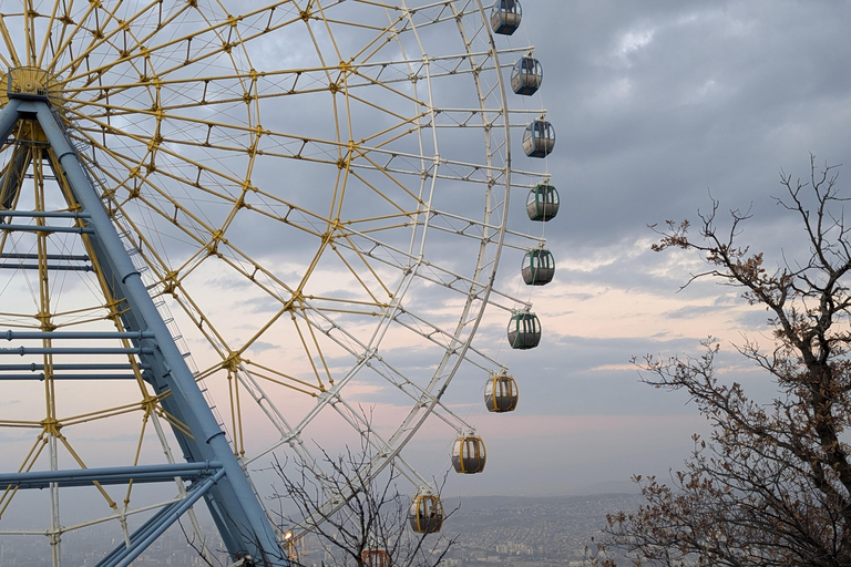 Tbilisi: Mtatsminda ny linbana och Lagidze vattenprovning