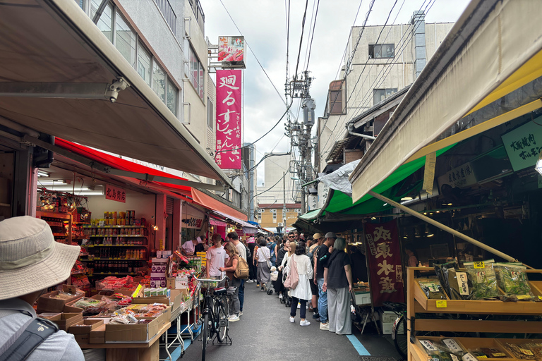 Aventure au marché extérieur de Tsukiji avec des délices gustatifs