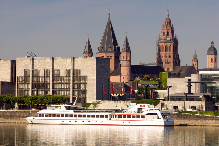 Wiesbaden: Lounge Evening Cruise Wiesbaden: Lounge evening ride