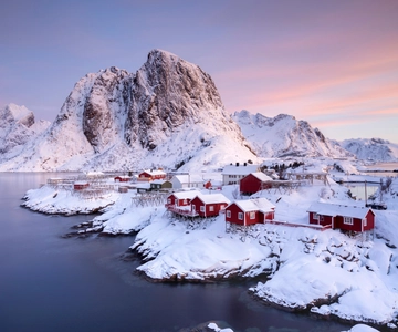 From Svolvaer: 2-Day Lofoten Highlights Photography Tour