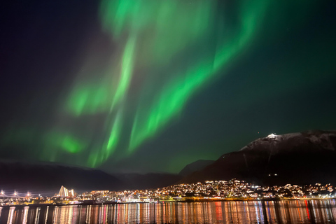 Tromsø: recorrido en busca de la aurora boreal con aperitivos y bebidas