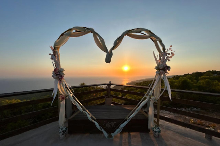 Zakynthos: Passeio ao pôr do sol nas cavernas de Agalas e no mirante de MyzithresZakynthos: excursão ao pôr do sol nas cavernas de Agalas e no mirante de Myzithres