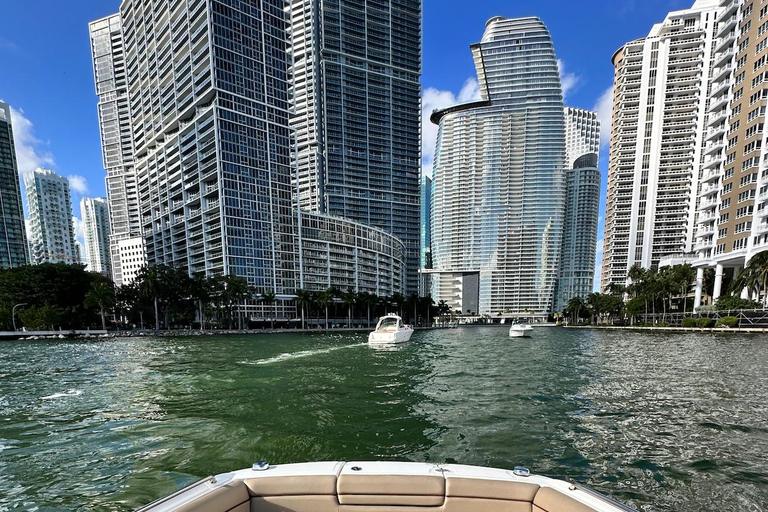 Miami: Private 29’ Sundeck Coastal Highlights Boat Tour 2-hour Private Boat Tour