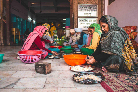 Vieja Delhi: paseo guiado de 4 horas con traslados y ticket de entrada