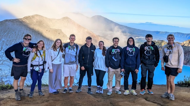 Bali: 3-Day Ijen and Bromo Tour with Accommodation