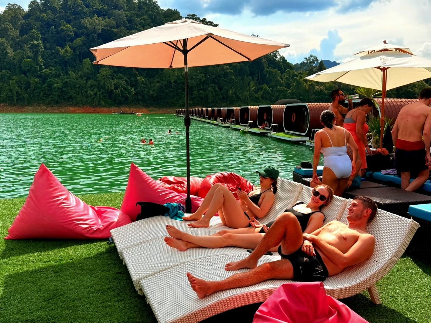 Khao Sok: All-Inclusive-Tour: Chiao-Lan-See, DM-Höhle, Wanderung, Kajak