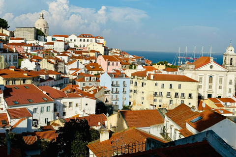 Lisboa: Tour de la ciudad histórica en Tuk-TukExcursión exprés a Belém